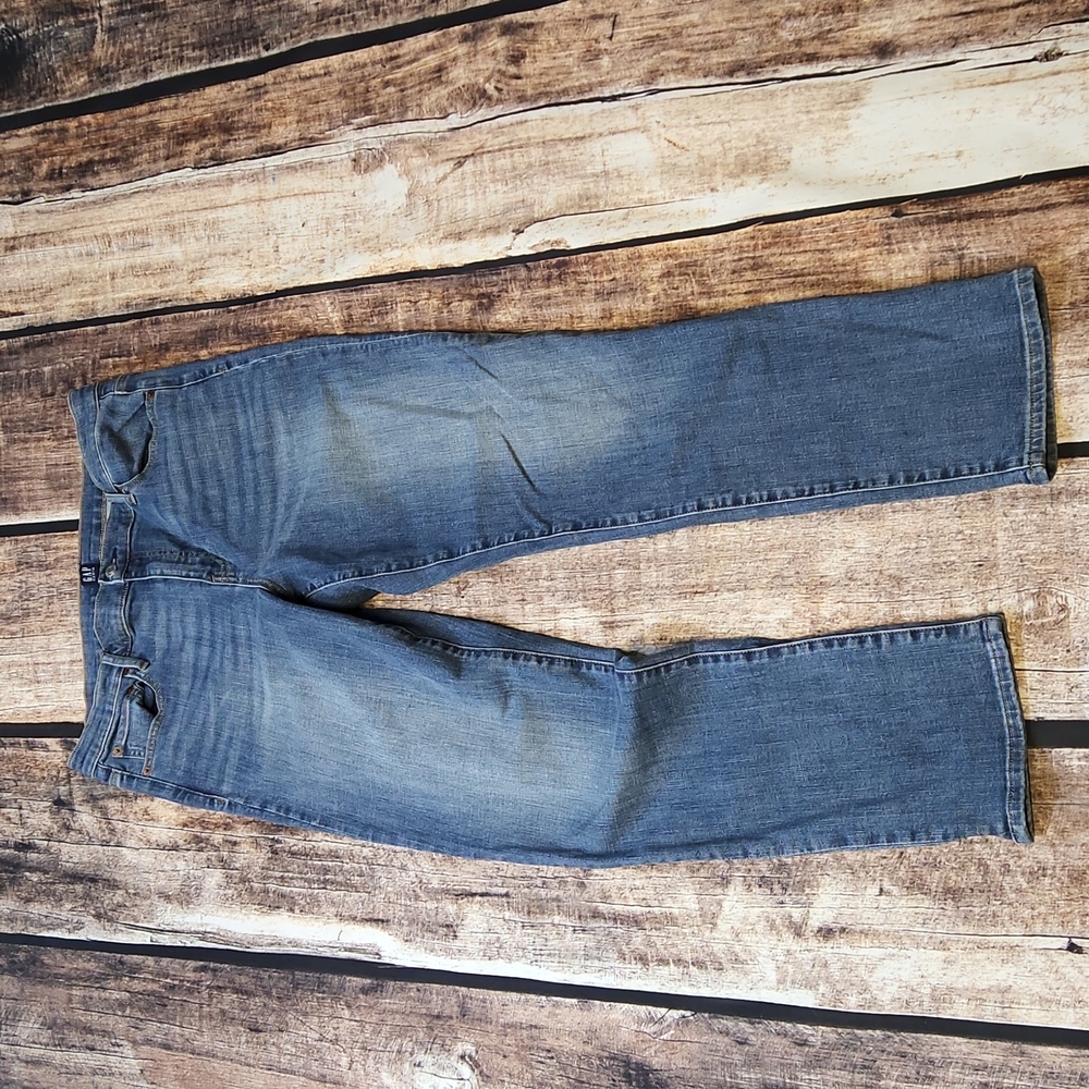 Gap Classic Straight Size 16